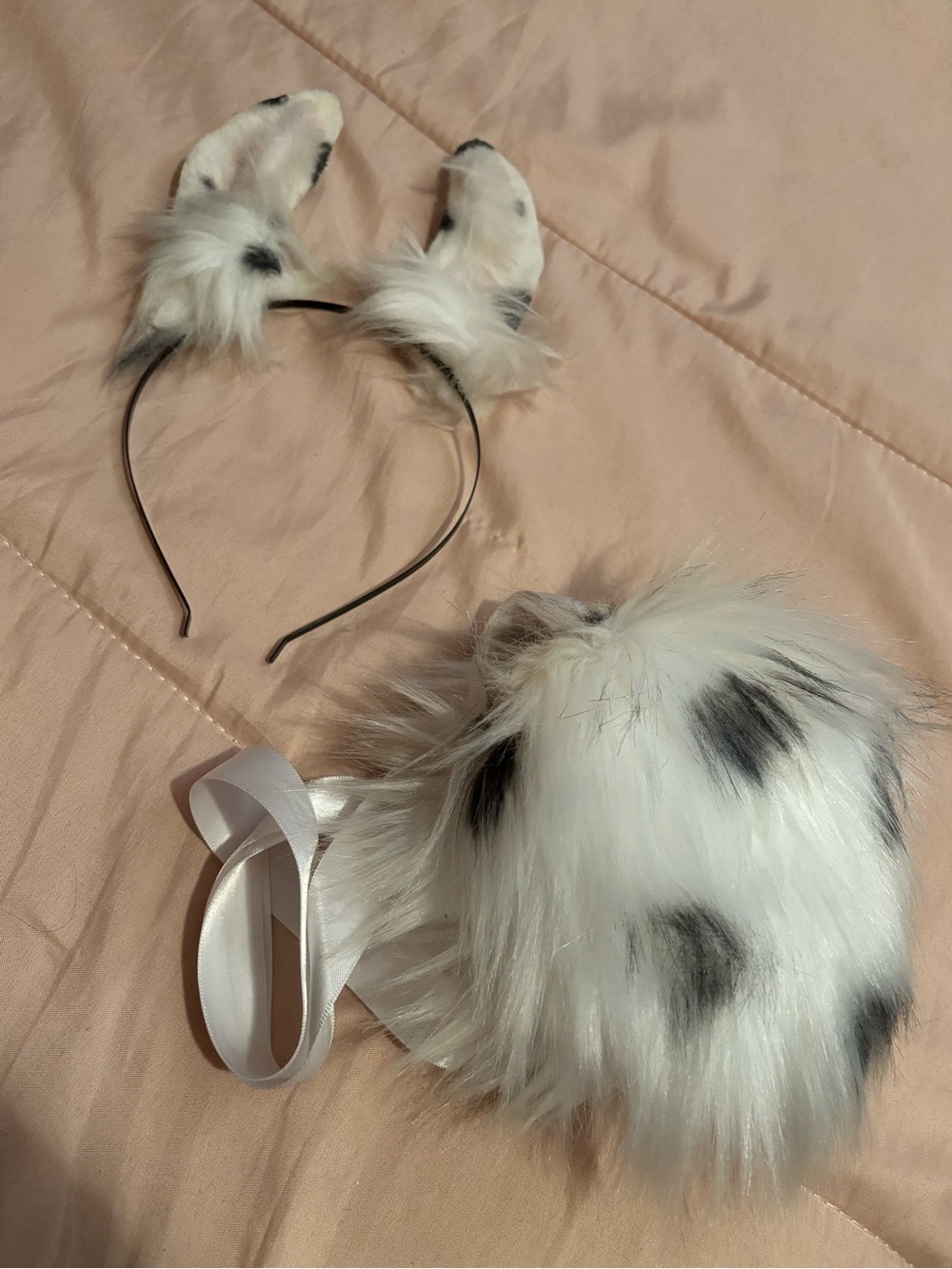 Spotted Black/White Bunny Play Set